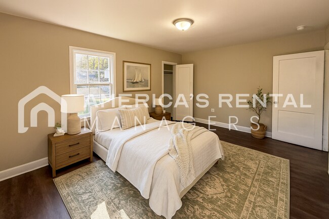 Building Photo - Coming Soon! View NOW! Cozy Anniston Home ...