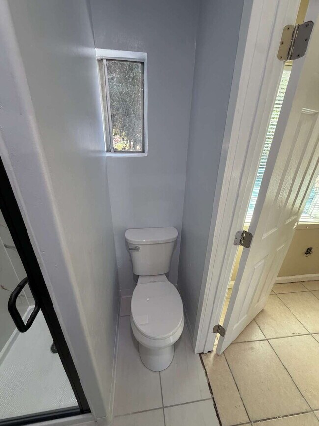 Building Photo - "Charming 4-Bedroom Home with 2 Baths in Pittsburg – Spacious 1459 Sq Ft Gem!"