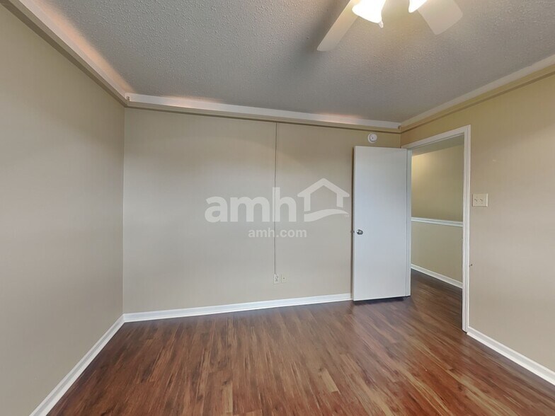 Building Photo - 55 Snowflake Cir