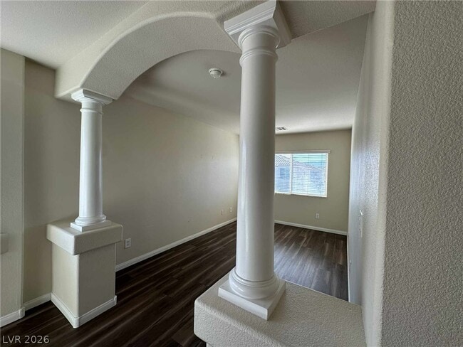 Building Photo - 10679 Timber Stand St