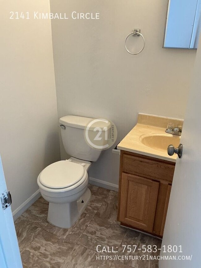 Building Photo - 2141 Kimball Cir