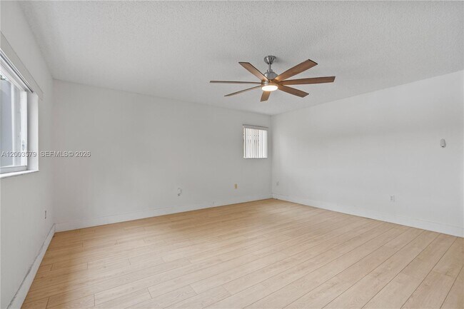 Building Photo - 237 NW 100th Ave