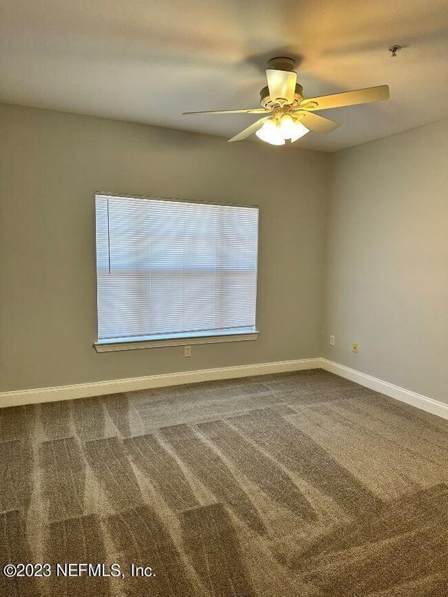 Building Photo - 155 Legendary Dr