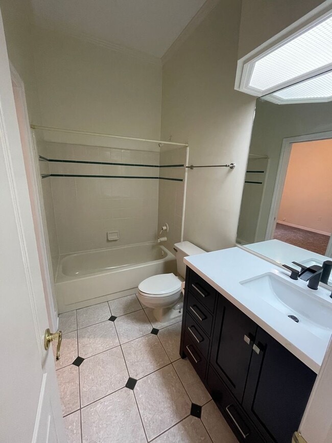 Building Photo - Shenandoah