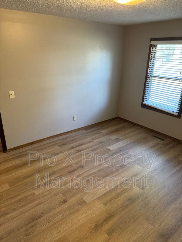 Building Photo - 3724 Farm Rd