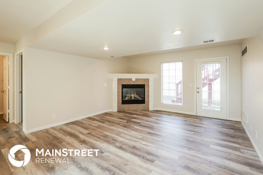 Building Photo - 2304 Sumter Ct