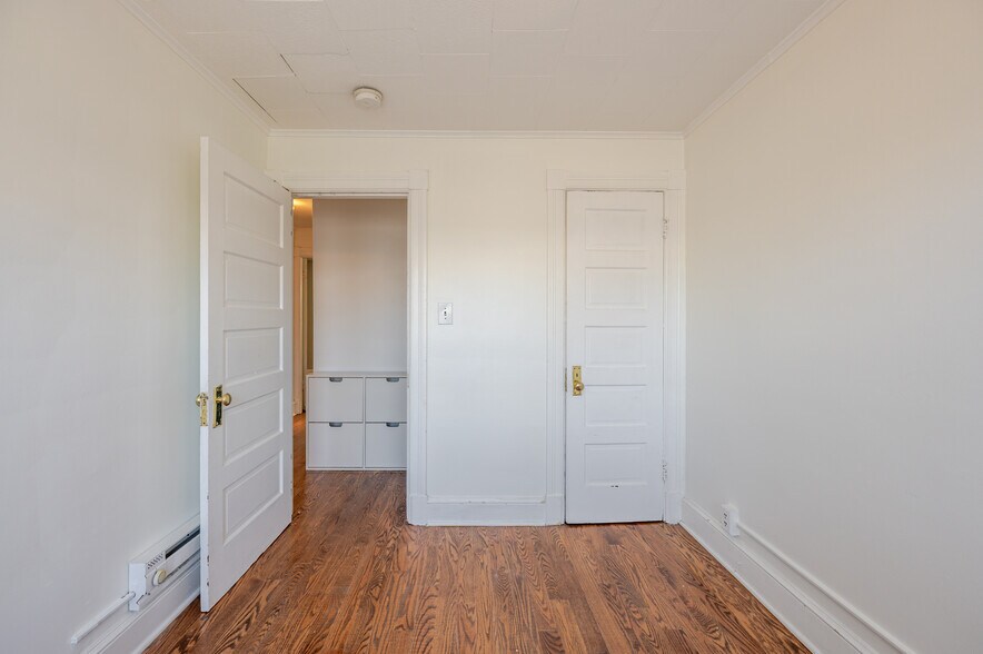 Building Photo - 1109 Abbey Pl NE