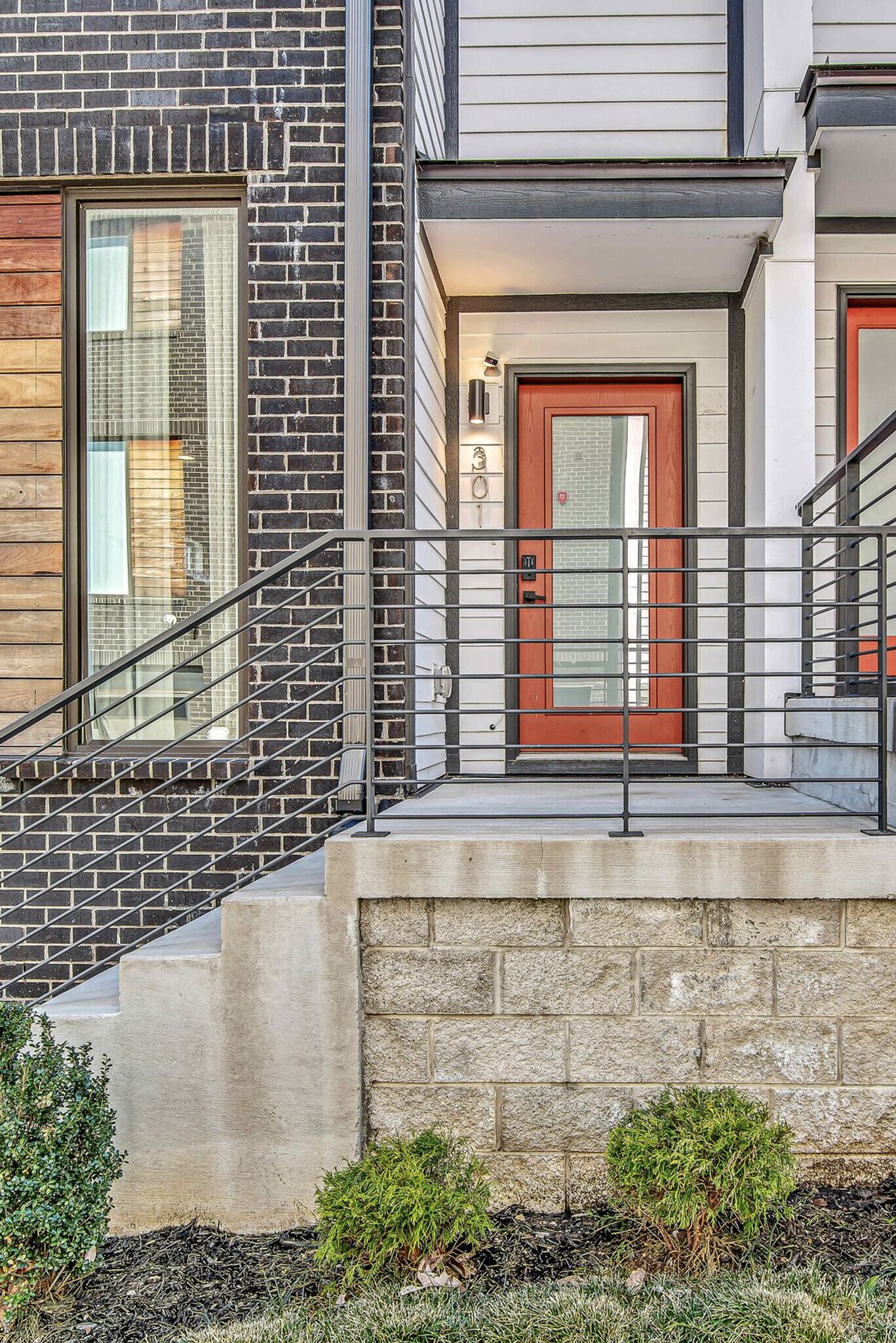 Building Photo - 2807 Delaware Ave