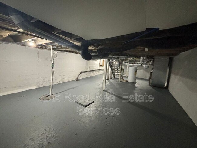 Building Photo - 2112 Lodell Ave