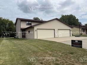Building Photo - 1630 N Whitney Dr