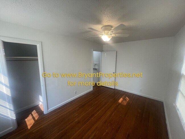 Building Photo - 3133 Cloverwood Dr