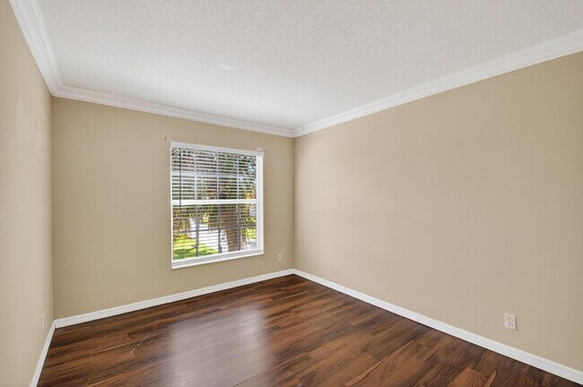 Building Photo - 1756 Pierside Cir