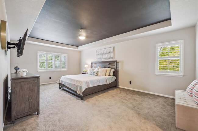 Building Photo - Golf-Course Retreat