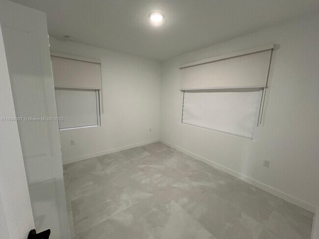 Building Photo - 14560 SW 261 St Ter