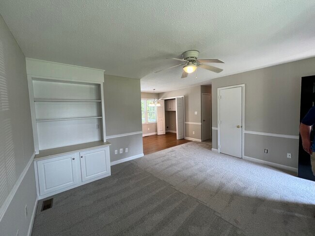 Living Room - 2507 Saint Christopher Cir SW