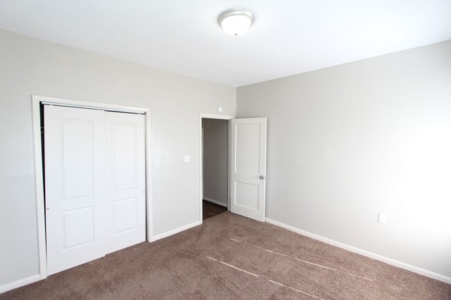 Building Photo - New On The Market with Fresh Updates!!