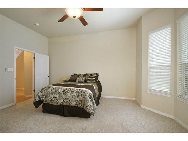 Building Photo - 5009 Hibiscus Valley Dr