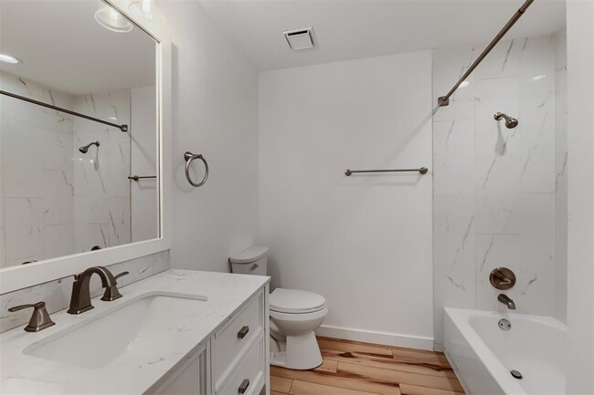 Building Photo - 2608 Piping Rock Trail