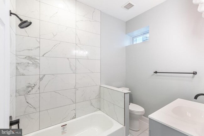 Building Photo - 1312 W Seltzer St