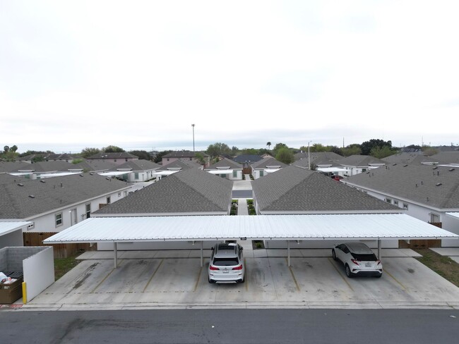 Building Photo - MOVE IN SPECIAL! - Beautiful 3bed/2bath Home in Edinburg -$1,000.00