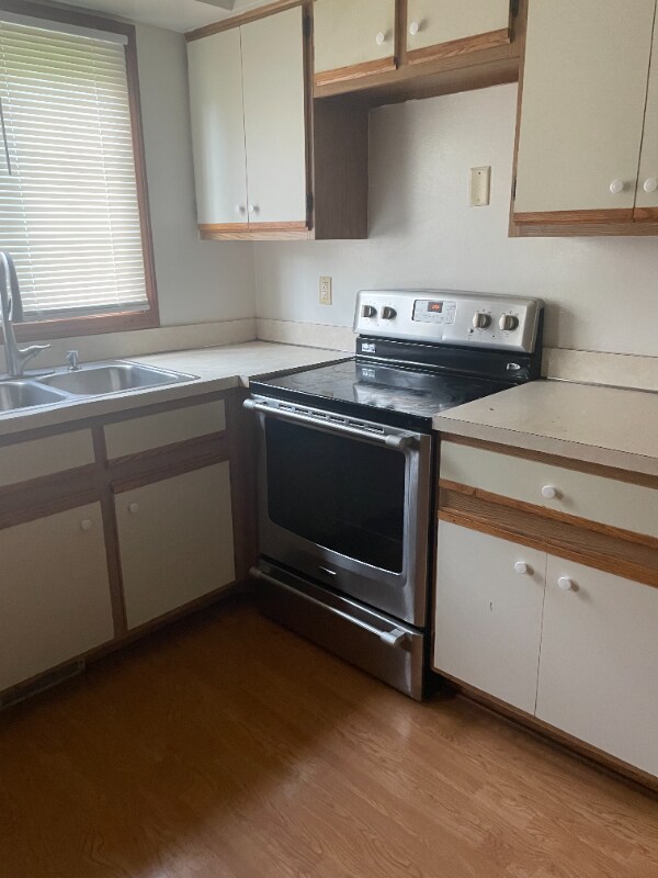 Building Photo - 6872 Tanglewood