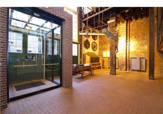 Building Photo - 130 N Bread St