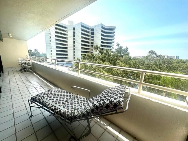 Building Photo - 5950 Pelican Bay Plaza S