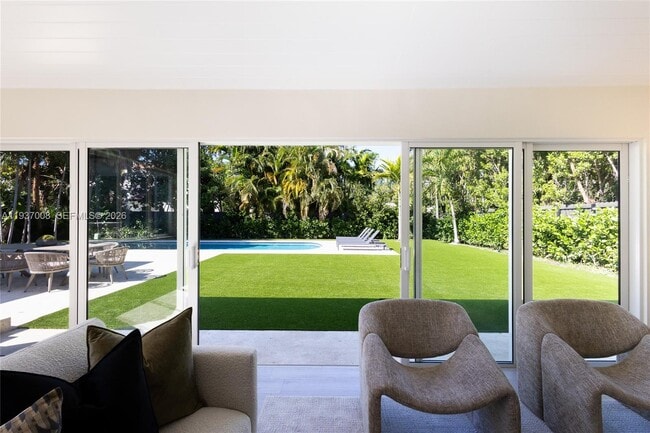 Building Photo - 4520 Sabal Palm Rd