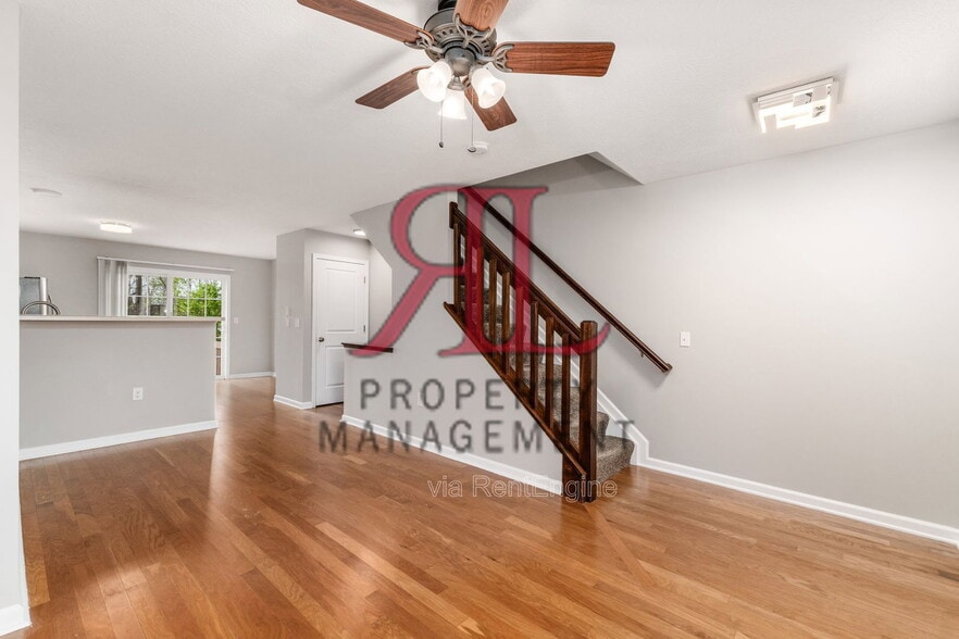 Building Photo - 5807 Bridgehampton Dr