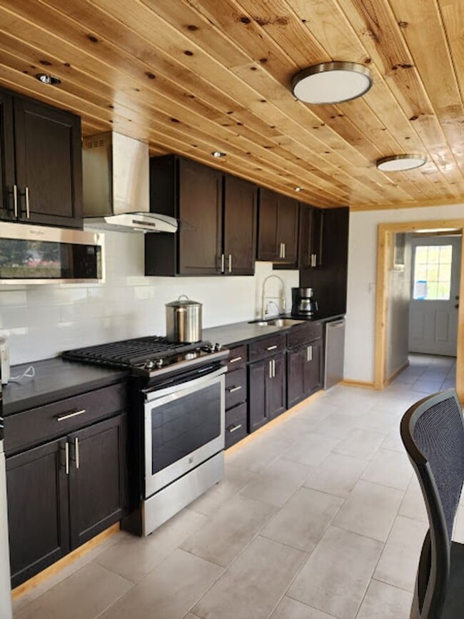 Building Photo - Long Realty & Property Management - Very Beautiful Cabin Close to Ski Resorts