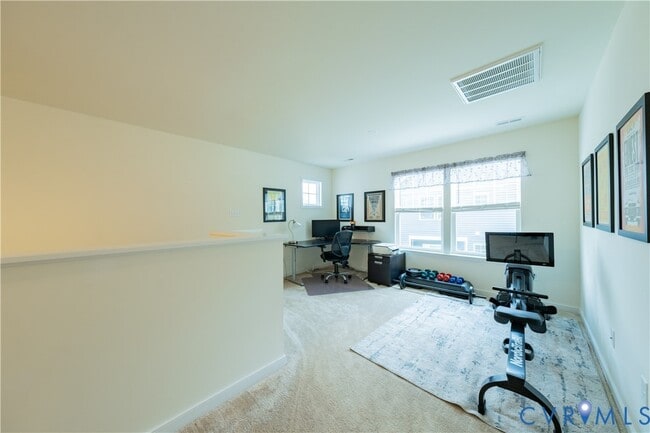 Building Photo - 18401 Palisades Ct