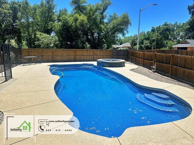 Building Photo - 2709 Citrine Ave