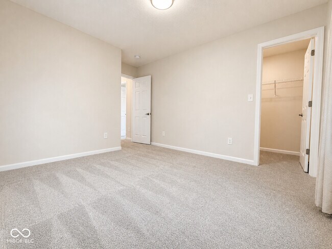 Building Photo - 5872 Wintersweet Ln