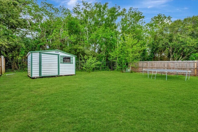 Building Photo - 4026 Bentwood Dr