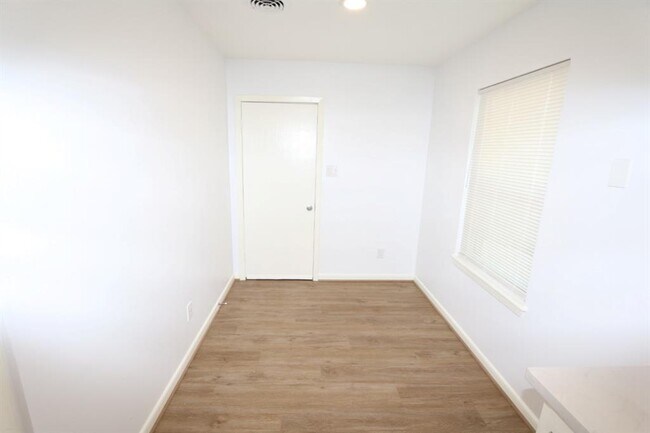 Building Photo - 5414 Spellman Rd