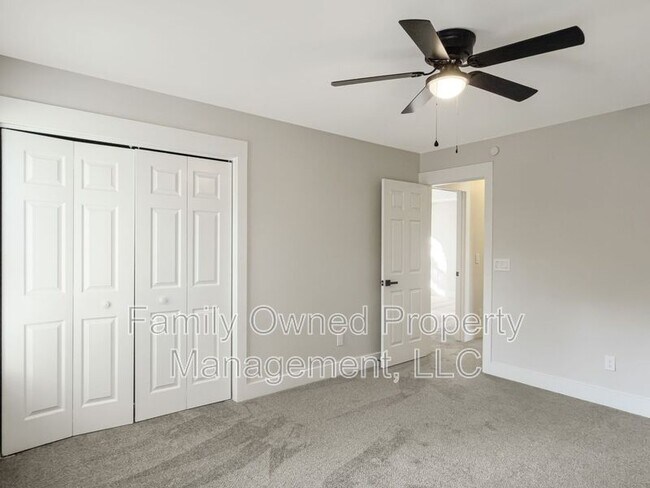 Building Photo - 105 Mallory Dr