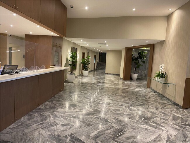 Building Photo - 5401 Collins Ave
