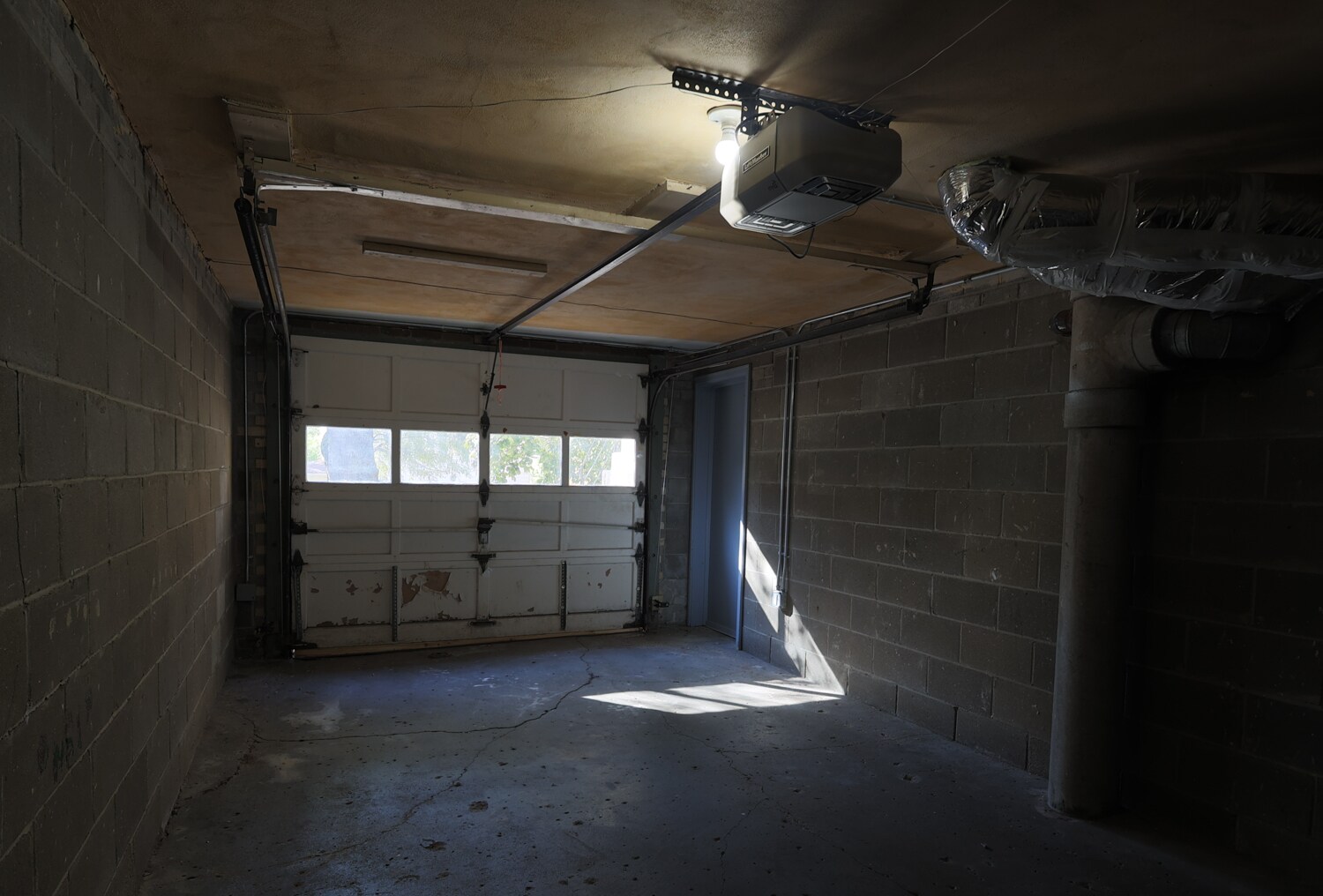 tuck under garage - 2623 Terrace Rd
