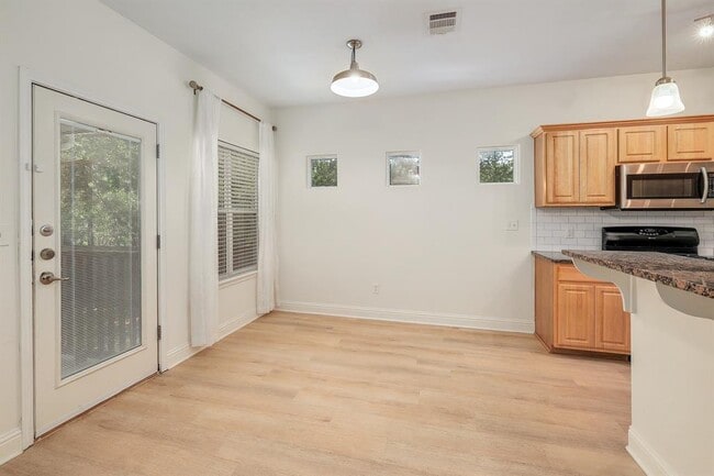 Building Photo - 4803 Pecan Springs Rd