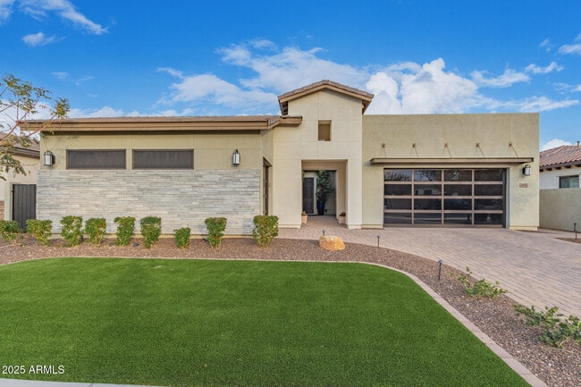 Building Photo - 4601 S Pinaleno Dr