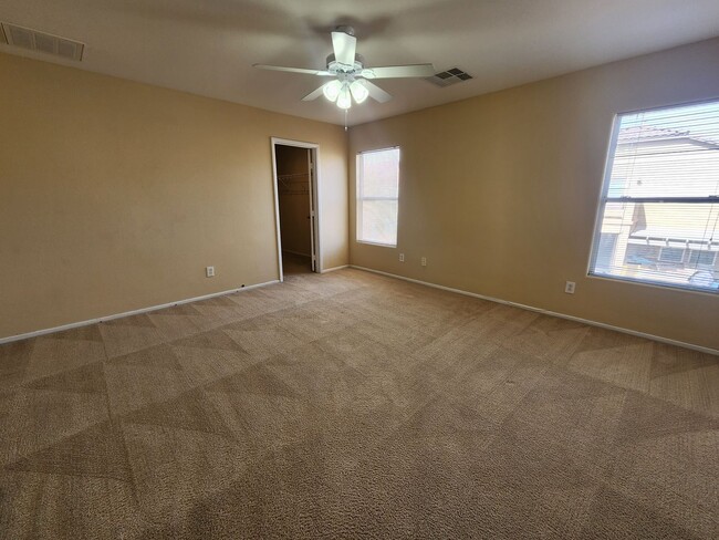 Building Photo - Spacious 4 bedroom home in North Las Vegas