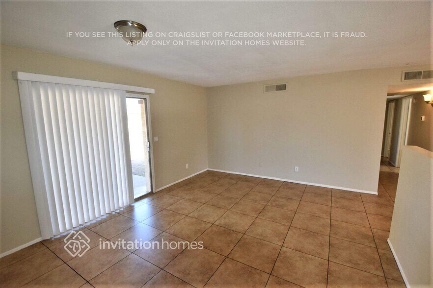 Building Photo - 2220 W Oraibi Dr