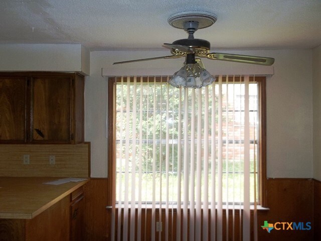 Building Photo - 1207 Ruiz Dr