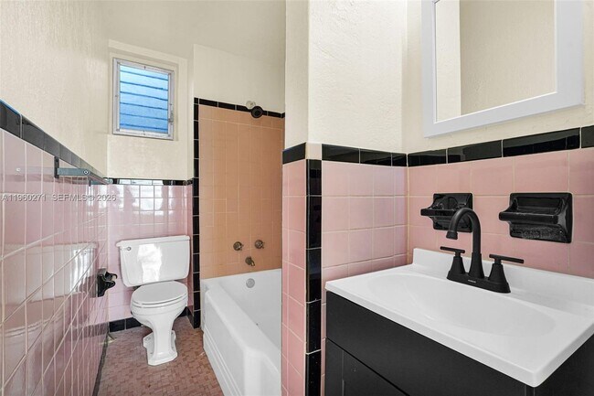 Building Photo - 12287 NE 7th Ave