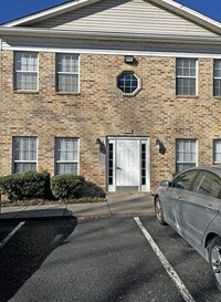 Building Photo - Cute 2BR Condo in Madison.  Community Pool! 2nd Month Free!