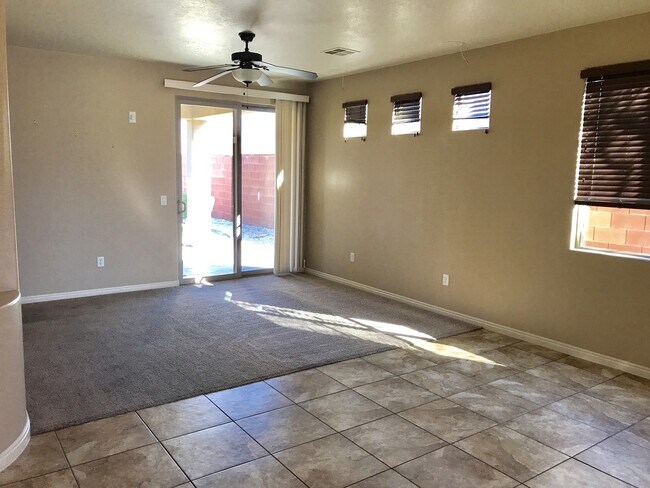 Building Photo - Beautiful Coral Canyon Home