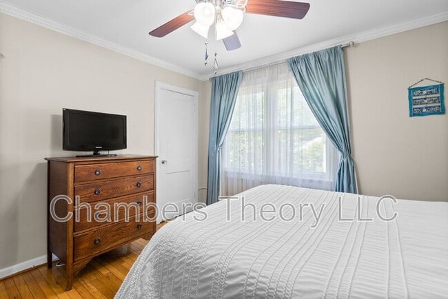 Building Photo - 303 Mt Vernon Ave