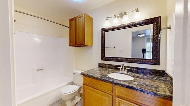 Building Photo - 904 University Oaks Blvd