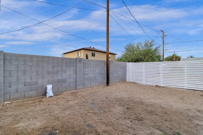 Building Photo - NEW Everything W/ Large Private Fenced yard