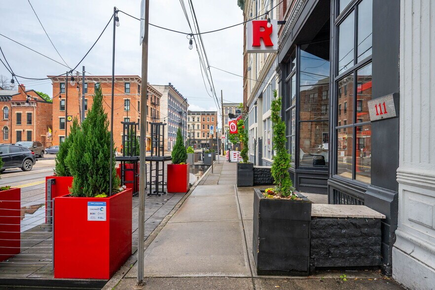 Building Photo - 1126 Walnut St